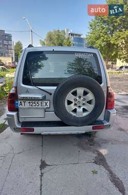 Внедорожник / Кроссовер Mitsubishi Pajero Wagon 2006 в 