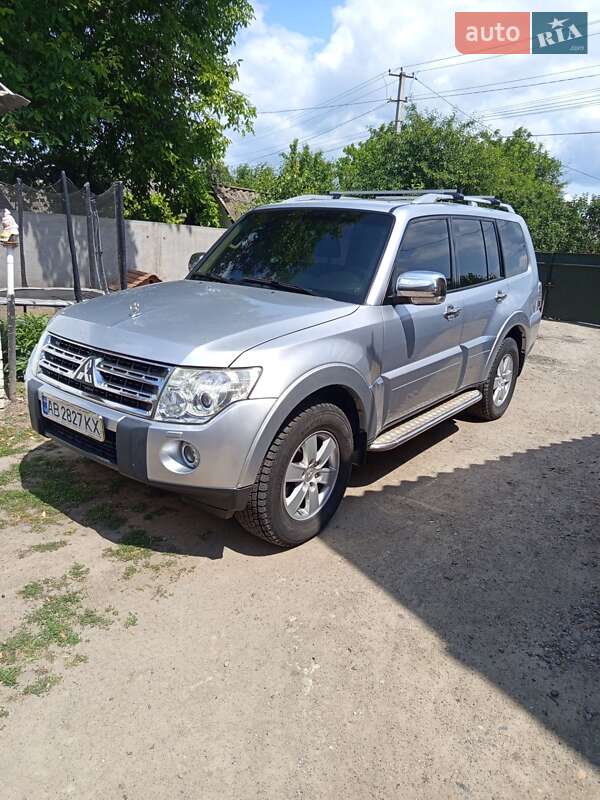 Внедорожник / Кроссовер Mitsubishi Pajero Wagon 2007 в 
