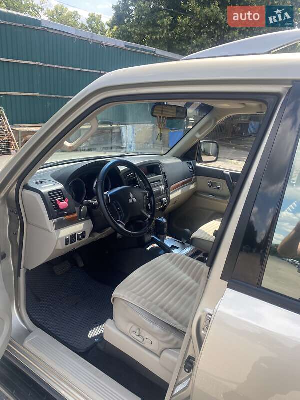 Внедорожник / Кроссовер Mitsubishi Pajero Wagon 2008 в Чернигове