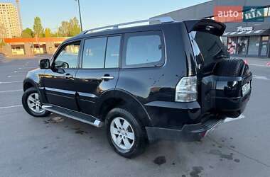 Внедорожник / Кроссовер Mitsubishi Pajero Wagon 2007 в 