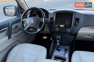 Внедорожник / Кроссовер Mitsubishi Pajero Wagon 2007 в 