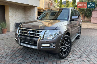 Mitsubishi Pajero Wagon 2013