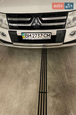 Внедорожник / Кроссовер Mitsubishi Pajero Wagon 2009 в 