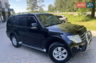 Позашляховик / Кросовер Mitsubishi Pajero Wagon 2007 в 