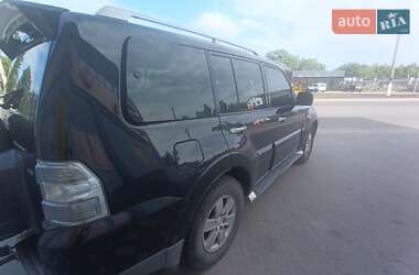 Внедорожник / Кроссовер Mitsubishi Pajero Wagon 2008 в 