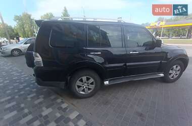 Внедорожник / Кроссовер Mitsubishi Pajero Wagon 2008 в 