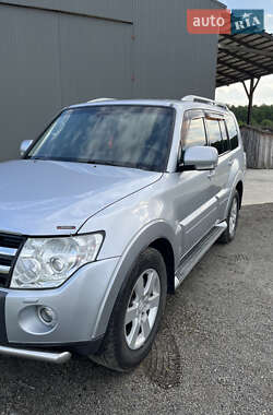 Внедорожник / Кроссовер Mitsubishi Pajero Wagon 2008 в 