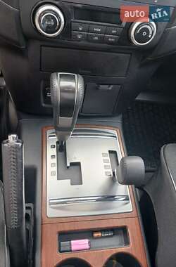 Внедорожник / Кроссовер Mitsubishi Pajero Wagon 2011 в 