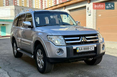 Внедорожник / Кроссовер Mitsubishi Pajero Wagon 2008 в Киеве