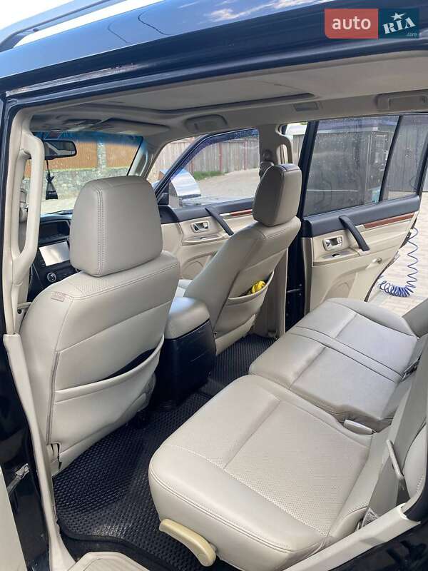 Внедорожник / Кроссовер Mitsubishi Pajero Wagon 2007 в Славском