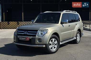Позашляховик / Кросовер Mitsubishi Pajero Wagon 2008 в Києві