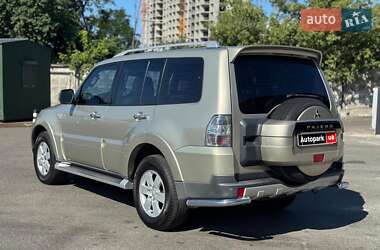 Внедорожник / Кроссовер Mitsubishi Pajero Wagon 2008 в 