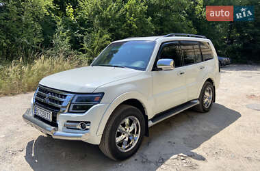 Mitsubishi Pajero Wagon 2013 Mitsubishi Pajero Wagon 2013