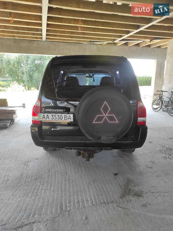 Внедорожник / Кроссовер Mitsubishi Pajero Wagon 2005 в Киеве