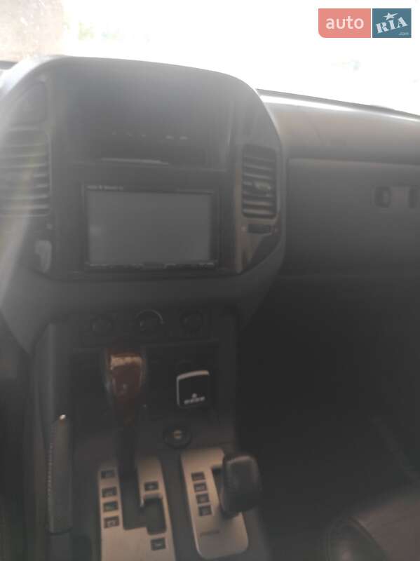 Внедорожник / Кроссовер Mitsubishi Pajero Wagon 2005 в Киеве