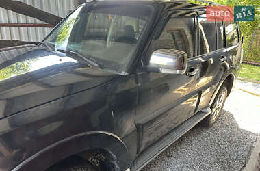 Внедорожник / Кроссовер Mitsubishi Pajero Wagon 2007 в 