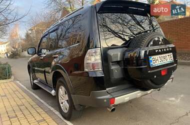 Внедорожник / Кроссовер Mitsubishi Pajero Wagon 2007 в 