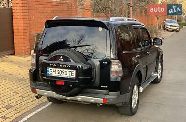 Внедорожник / Кроссовер Mitsubishi Pajero Wagon 2007 в 
