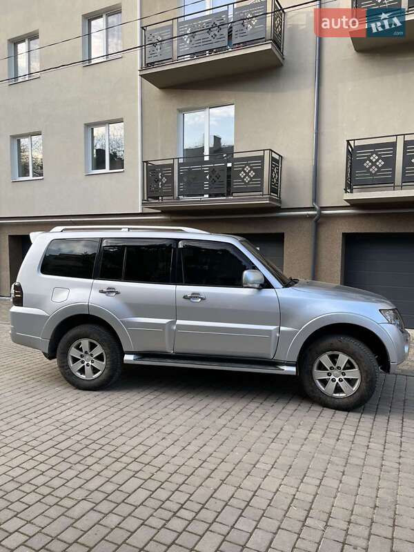 Внедорожник / Кроссовер Mitsubishi Pajero Wagon 2008 в Коломые