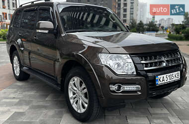 Внедорожник / Кроссовер Mitsubishi Pajero Wagon 2019 в 