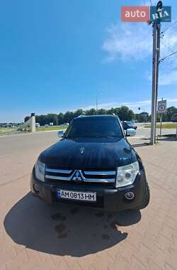 Внедорожник / Кроссовер Mitsubishi Pajero Wagon 2007 в Житомире