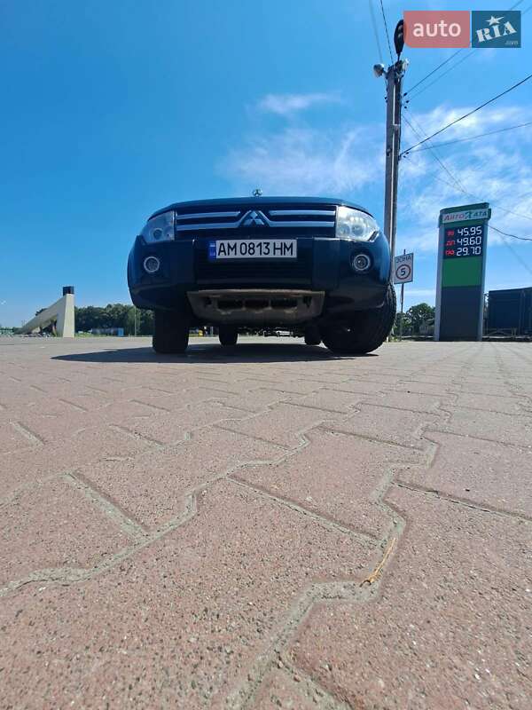 Внедорожник / Кроссовер Mitsubishi Pajero Wagon 2007 в Житомире