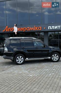 Внедорожник / Кроссовер Mitsubishi Pajero Wagon 2008 в 
