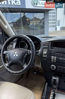 Внедорожник / Кроссовер Mitsubishi Pajero Wagon 2008 в 