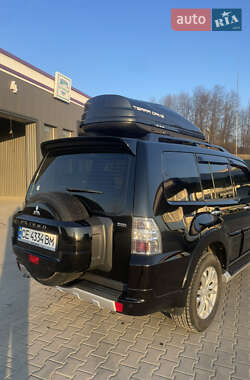 Позашляховик / Кросовер Mitsubishi Pajero Wagon 2012 в 