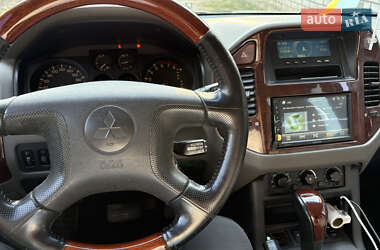 Внедорожник / Кроссовер Mitsubishi Pajero Wagon 2006 в 