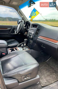 Позашляховик / Кросовер Mitsubishi Pajero Wagon 2008 в 