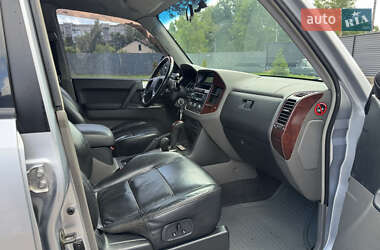 Позашляховик / Кросовер Mitsubishi Pajero Wagon 2005 в 