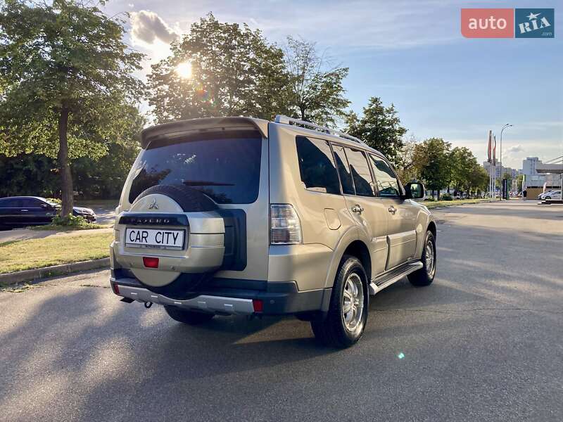 Внедорожник / Кроссовер Mitsubishi Pajero Wagon 2007 в Киеве