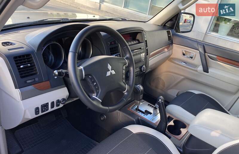 Внедорожник / Кроссовер Mitsubishi Pajero Wagon 2007 в Киеве