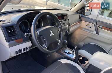 Внедорожник / Кроссовер Mitsubishi Pajero Wagon 2007 в 