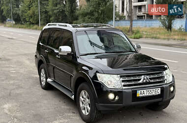 Позашляховик / Кросовер Mitsubishi Pajero Wagon 2009 в Києві