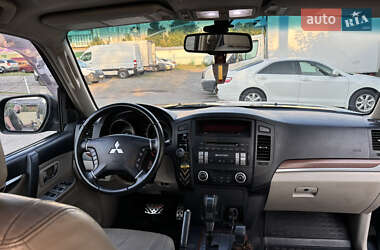 Внедорожник / Кроссовер Mitsubishi Pajero Wagon 2007 в 