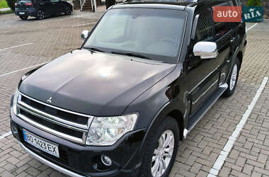 Внедорожник / Кроссовер Mitsubishi Pajero Wagon 2014 в 