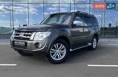 Mitsubishi Pajero Wagon 2013