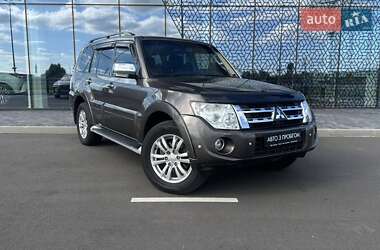 Внедорожник / Кроссовер Mitsubishi Pajero Wagon 2013 в 
