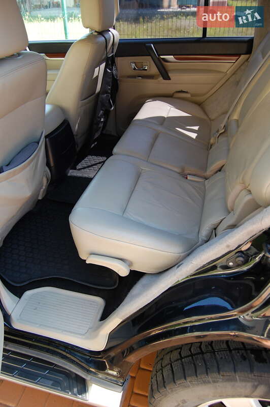 Внедорожник / Кроссовер Mitsubishi Pajero Wagon 2008 в Киеве