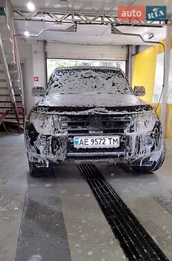 Внедорожник / Кроссовер Mitsubishi Pajero Wagon 2008 в 