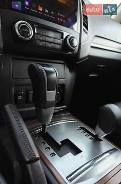 Внедорожник / Кроссовер Mitsubishi Pajero Wagon 2011 в 