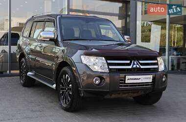 Внедорожник / Кроссовер Mitsubishi Pajero Wagon 2011 в 