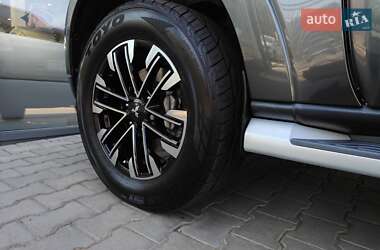 Внедорожник / Кроссовер Mitsubishi Pajero Wagon 2011 в 