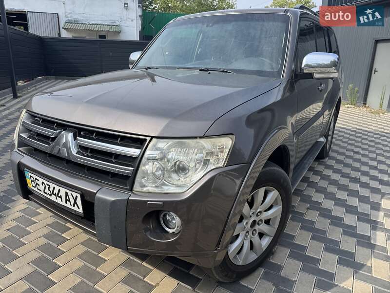 Mitsubishi Pajero Wagon 2010