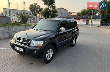 Внедорожник / Кроссовер Mitsubishi Pajero Wagon 2006 в 