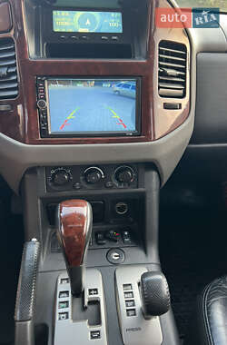 Внедорожник / Кроссовер Mitsubishi Pajero Wagon 2006 в 