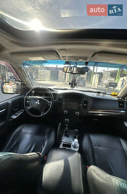 Внедорожник / Кроссовер Mitsubishi Pajero Wagon 2008 в 