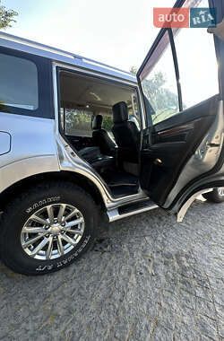 Внедорожник / Кроссовер Mitsubishi Pajero Wagon 2008 в 